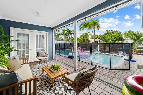 Exterior, Pool, Sun Room