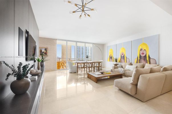 Dining room, Interior, Living room, Pendant Lights