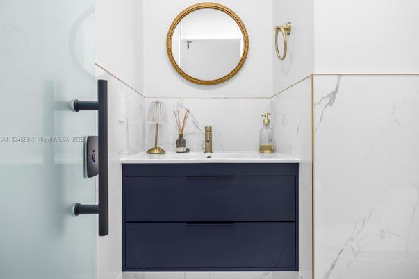 Bathroom, Interior