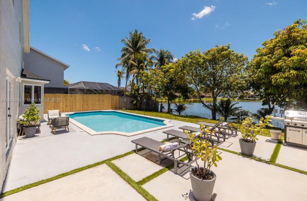 Exterior, Pool, Water
