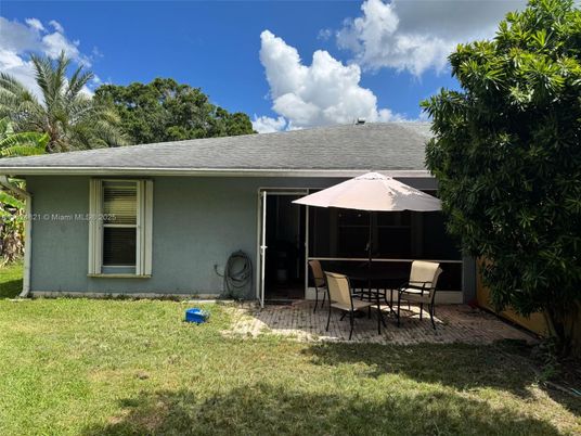 Backyard, Exterior