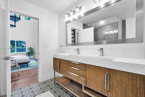 Bathroom, Dual Sink Vanities, Interior, Wood Texture Flooring