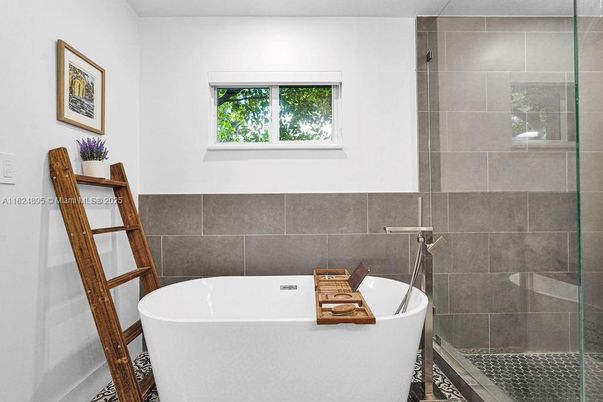 Bathroom, Free Standing Baths, Glass Shower, Interior