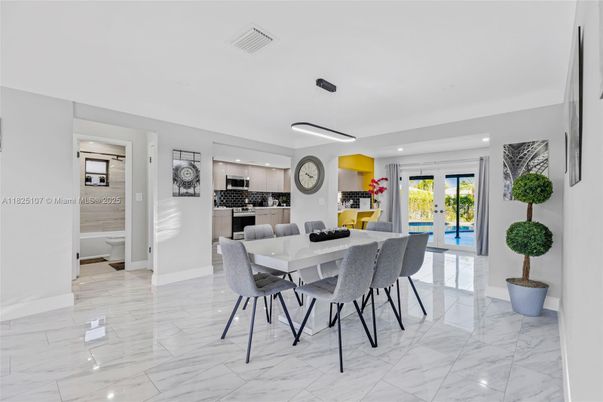 Dining room, Interior, Kitchen, Marble, Recessed Lighting