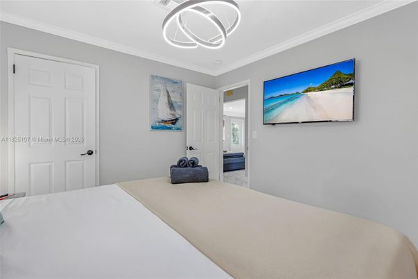 Bedroom, Interior, Pendant Lights