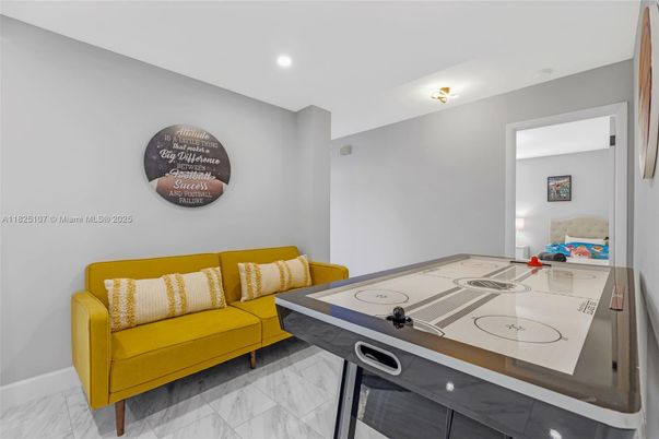 Bedroom, Interior, Marble, Recessed Lighting