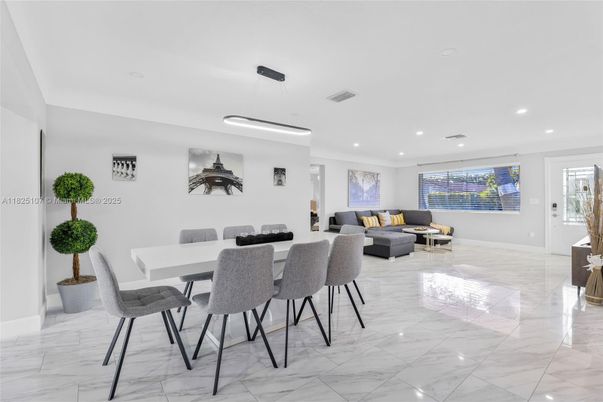 Dining room, Interior, Living room, Marble, Pendant Lights, Recessed Lighting