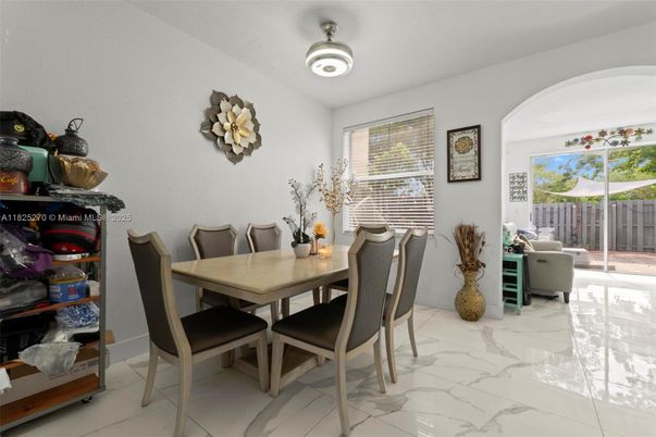 Dining room, Interior, Marble