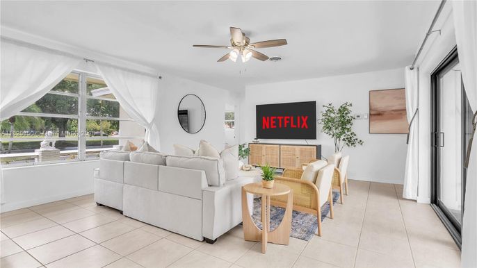 Interior, Living room