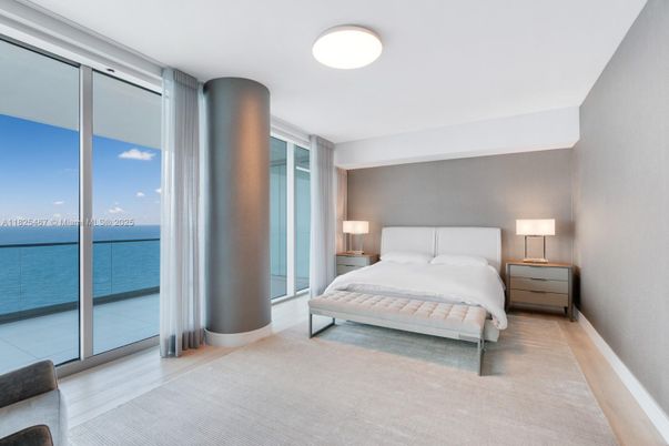 Bedroom, Interior, Water