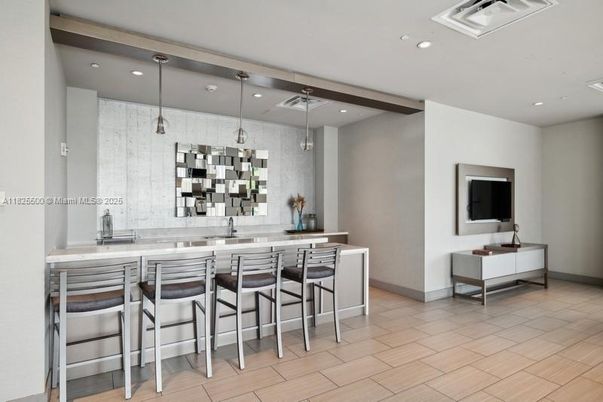 Interior, Pendant Lights, Recessed Lighting, Wooden Beams