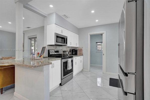 Interior, Kitchen, Marble, Recessed Lighting