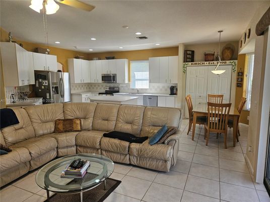 Dining room, Interior, Kitchen, Living room, Pendant Lights, Recessed Lighting, Stainless Steel Appliances