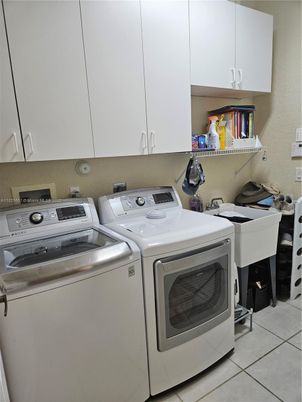Interior, Washer