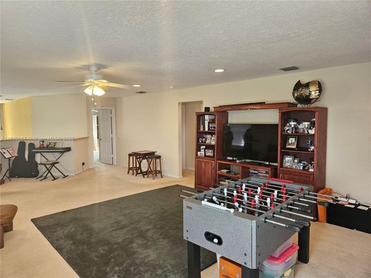 Game Room, Interior, Recessed Lighting