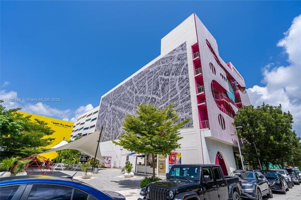 Exterior, Facade, None