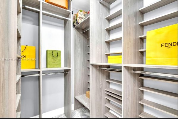 Interior, Walk-in Closets