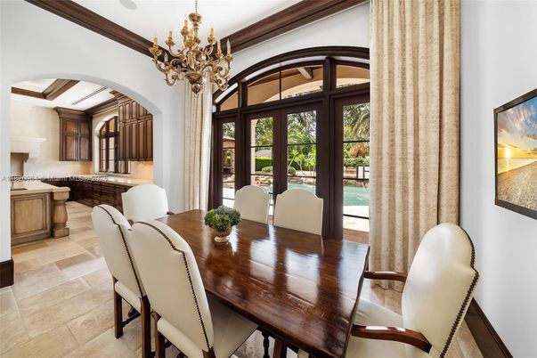 Chandelier, Dining room, Interior