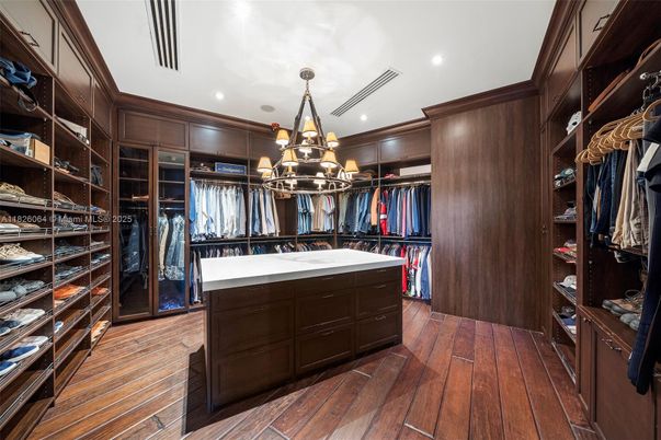 Chandelier, Interior, Recessed Lighting, Walk-in Closets, Wood Texture Flooring