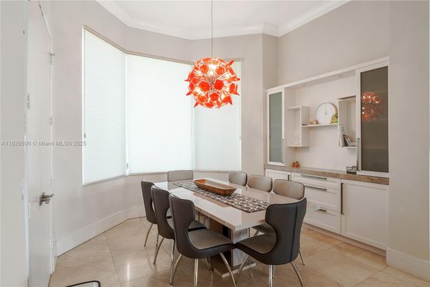 Dining room, Interior, Pendant Lights