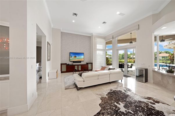 Interior, Living room, Recessed Lighting, Water