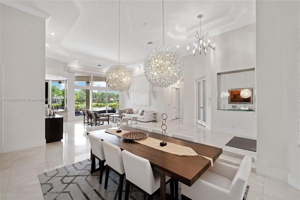 Dining room, Interior, Living room, Pendant Lights, Recessed Lighting