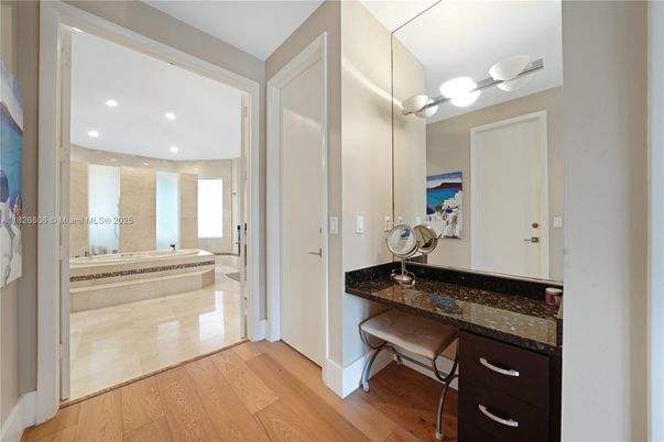 Bathroom, Interior, Recessed Lighting, Wood Texture Flooring