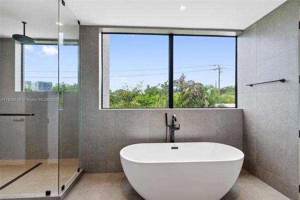 Bathroom, Free Standing Baths, Glass Shower, Interior, Recessed Lighting