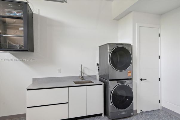 Interior, Washer