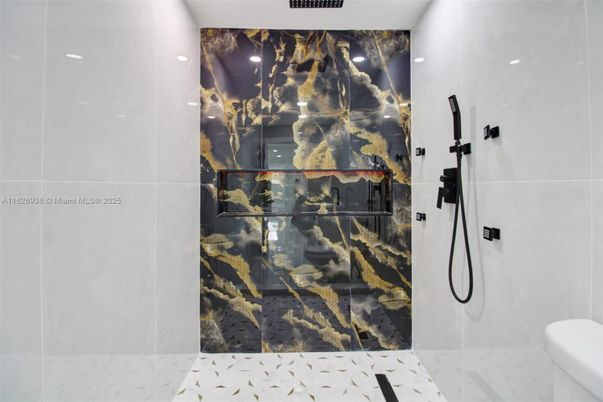 Bathroom, Interior, Marble, Recessed Lighting