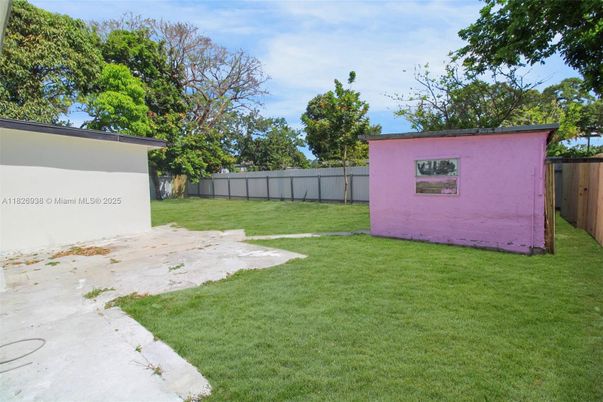 Backyard, Exterior