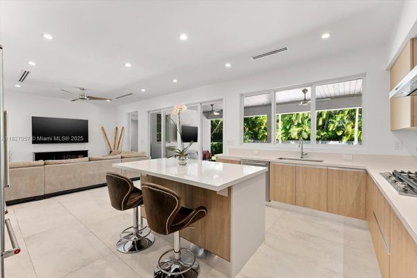 Interior, Kitchen, Living room, Recessed Lighting