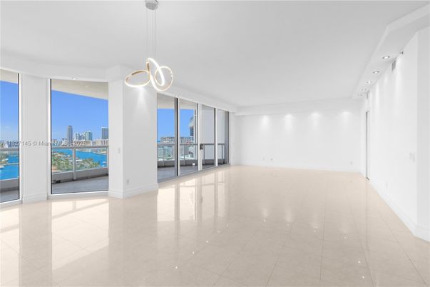 Empty room, Interior, Pendant Lights, Recessed Lighting, Water