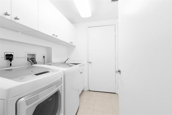 Interior, Washer