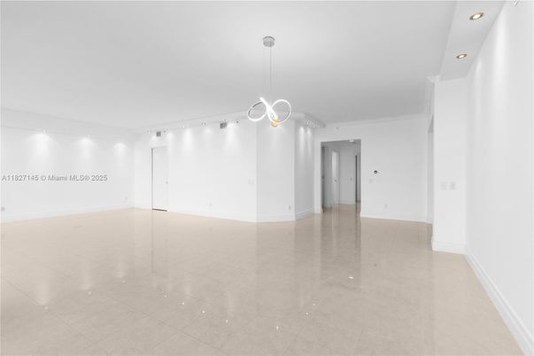 Empty room, Interior, Pendant Lights, Recessed Lighting