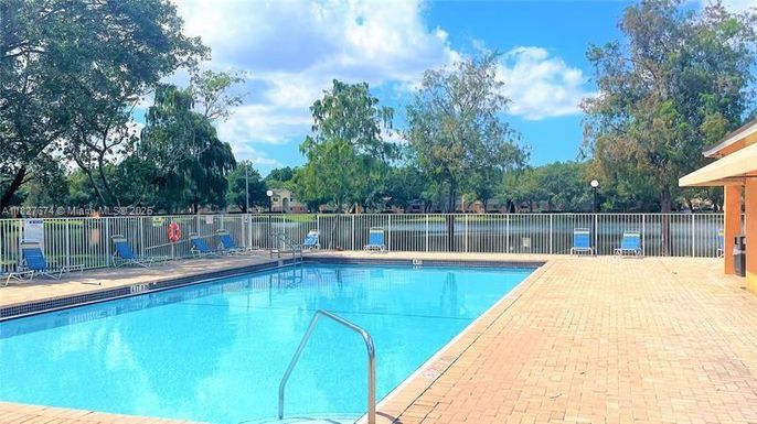 Exterior, Pool, Water