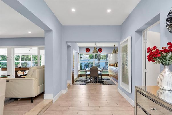 Dining room, Interior, Living room, Recessed Lighting, Wood Texture Flooring
