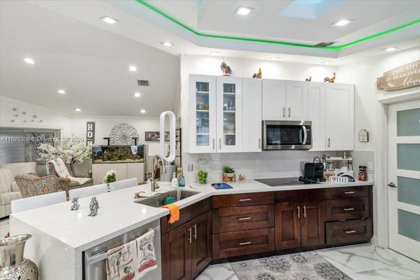 Interior, Kitchen, Marble, Recessed Lighting