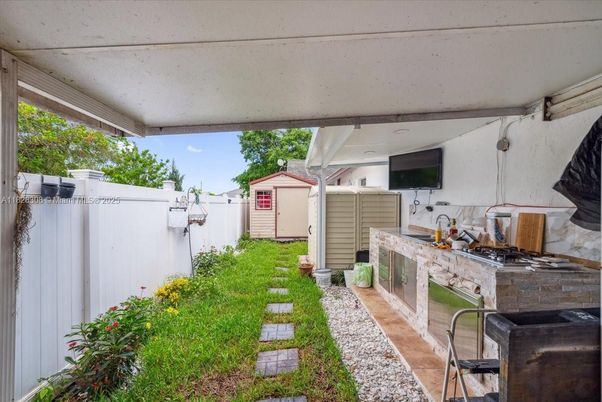 Backyard, Exterior