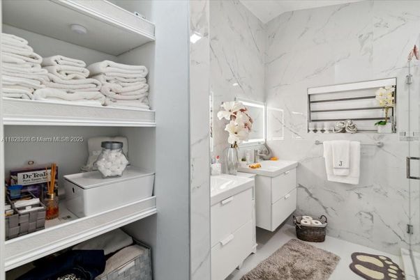 Bathroom, Interior, Marble Walls