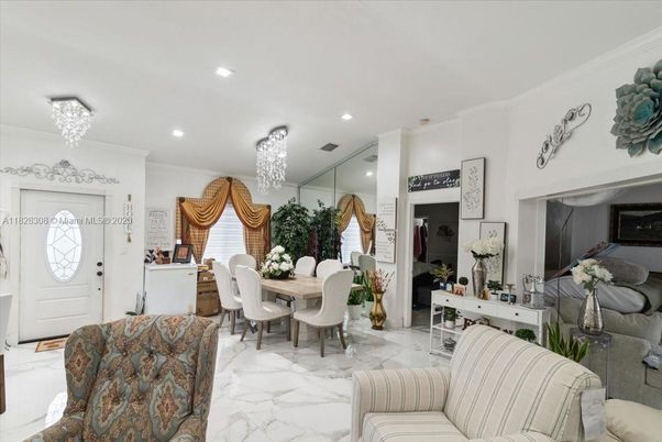 Chandelier, Dining room, Interior, Living room, Marble, Recessed Lighting
