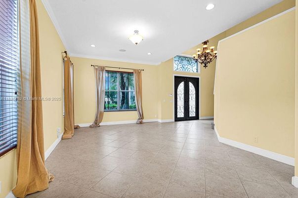 Chandelier, Interior, Recessed Lighting