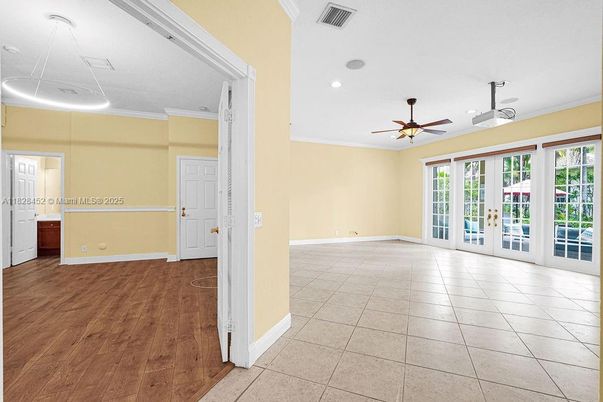 Empty room, Interior, Recessed Lighting, Wood Texture Flooring