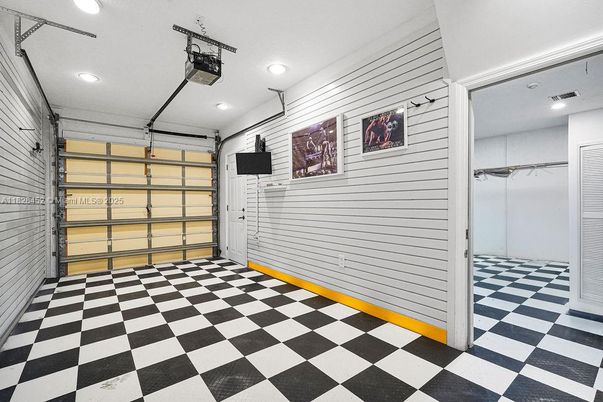 Garage, Interior, Recessed Lighting