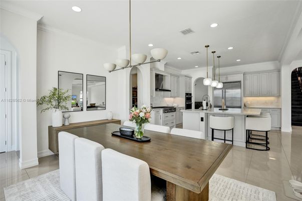 Dining room, Interior, Kitchen, Pendant Lights, Recessed Lighting, Stainless Steel Appliances