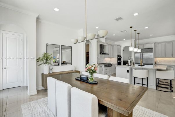 Dining room, Interior, Kitchen, Pendant Lights, Recessed Lighting, Stainless Steel Appliances