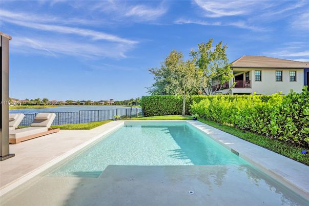 Exterior, Pool, Water