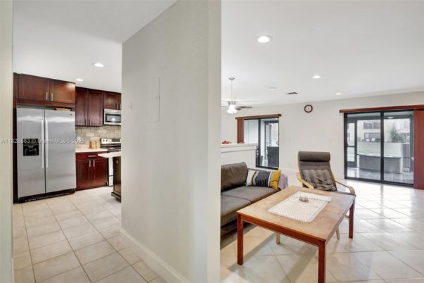 Interior, Kitchen, Living room, Recessed Lighting, Stainless Steel Appliances