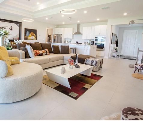 Interior, Kitchen, Living room, Pendant Lights, Recessed Lighting, Stainless Steel Appliances