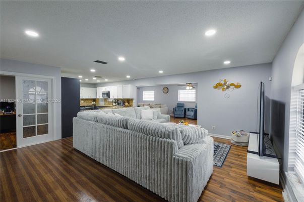 Interior, Kitchen, Living room, Recessed Lighting, Wood Texture Flooring